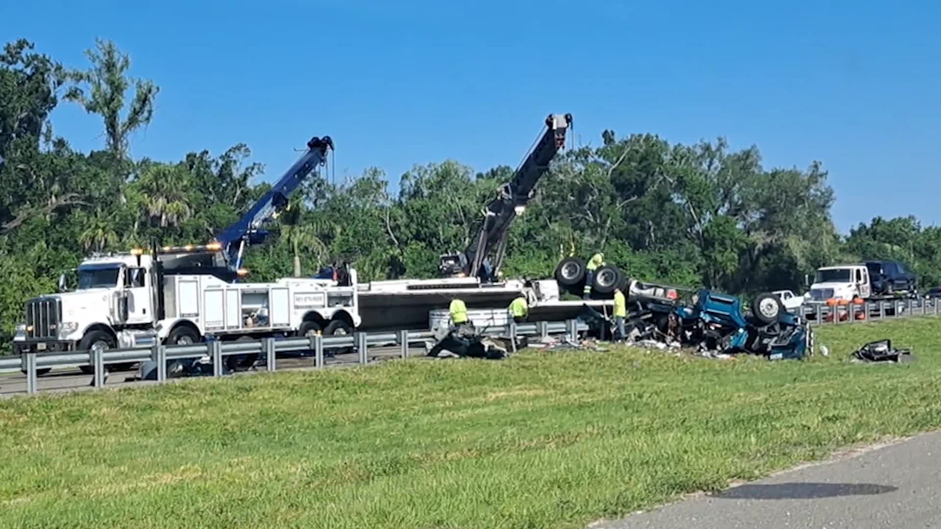Fatal hit-and-run crash on I-75, overturned semi blocks all southbound ...